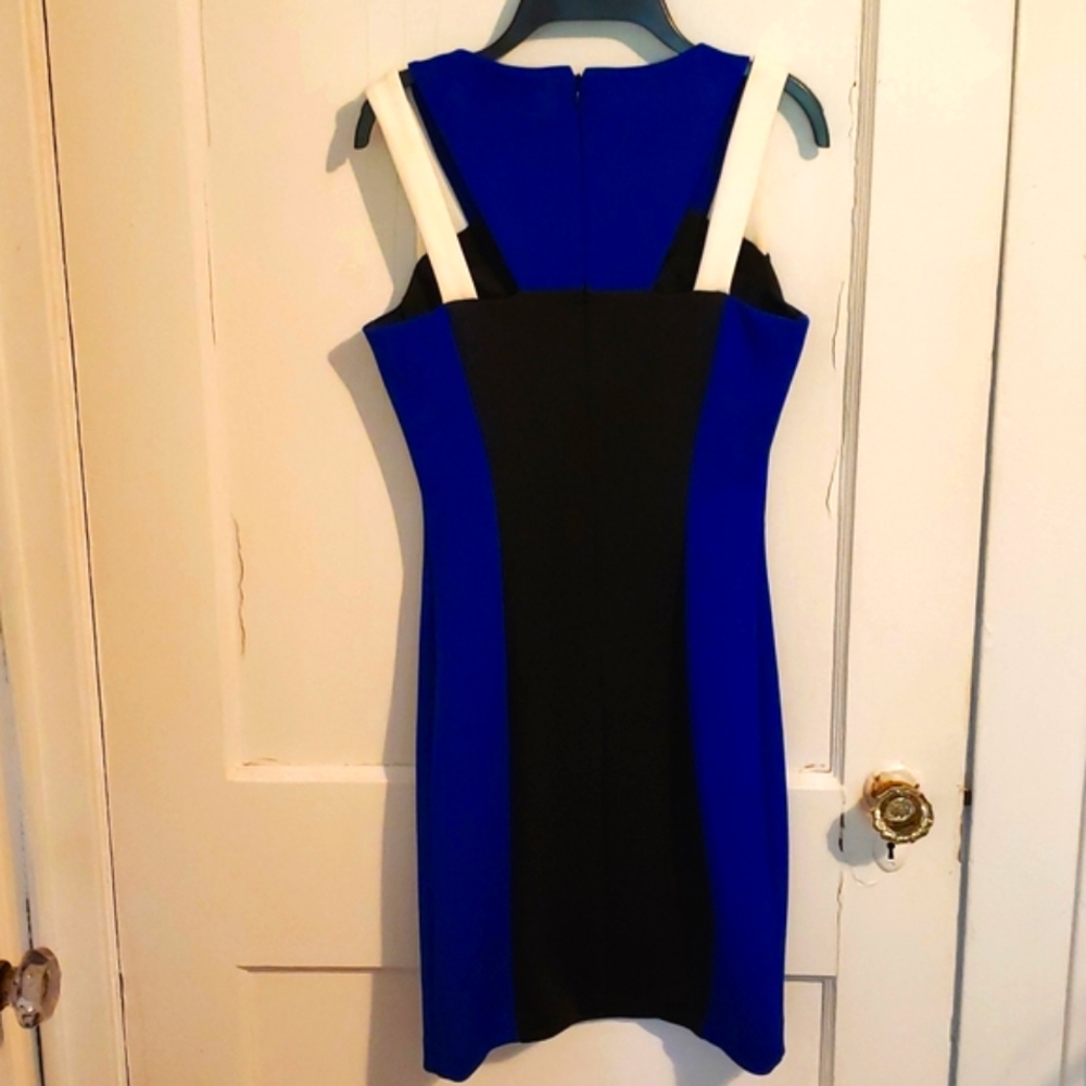 GUESS Colorblock Bodycon Dress - Picture 4 of 8